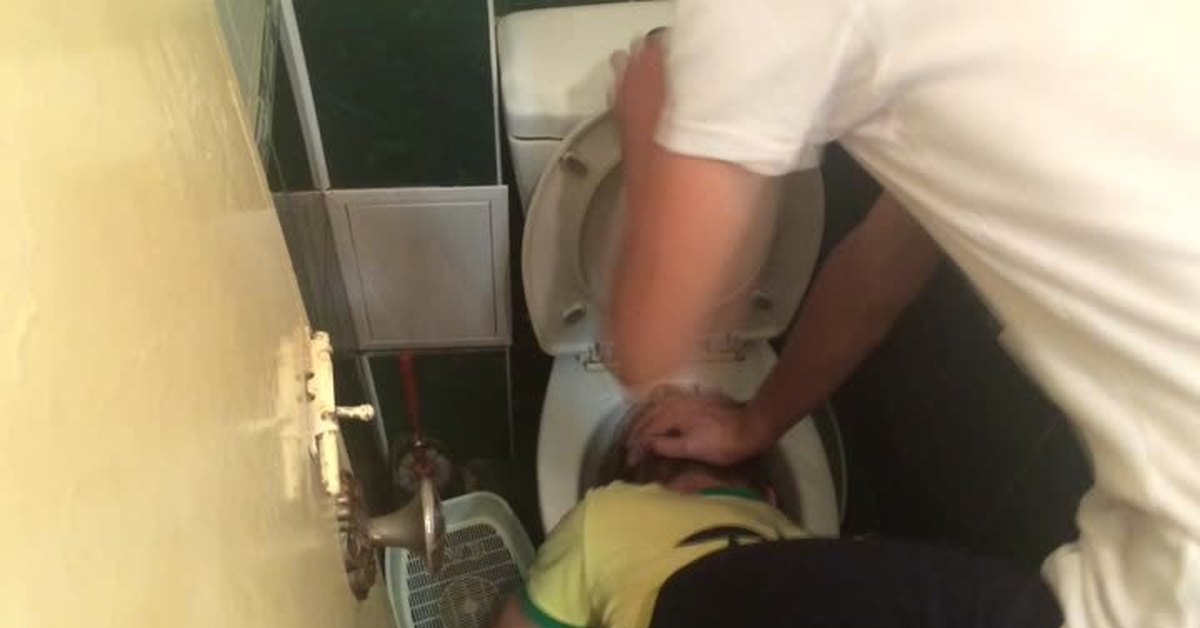 Honami gets nailed in the toilet. Big Tits porn clips