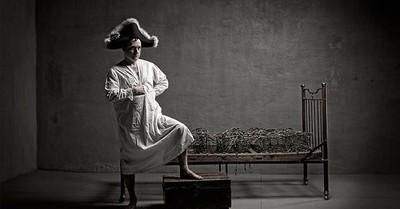 рис 23 горделивая поза больного шизофренией. 1569746032142018264. рис 23 горделивая поза больного шизофренией фото. рис 23 горделивая поза больного шизофренией-1569746032142018264. картинка рис 23 горделивая поза больного шизофренией. картинка 1569746032142018264. Несмотря на длительную историю изучения шизофрении, до настоящего времени существуют лишь гипотезы о причинах её возникновения. Описанная Э. Крепелиным в конце XIX века под названием "раннее слабоумие" (dementia praecox), шизофрения всегда была одной из центральных проблем психиатрической науки. Стараниями учёных всего мира накопился огромный массив данных о её вариациях, найдены эффективные способы лечения многих форм.