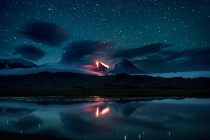 hot night - The photo, Night, Starry sky, The mountains, Volcano, Lava, Landscape