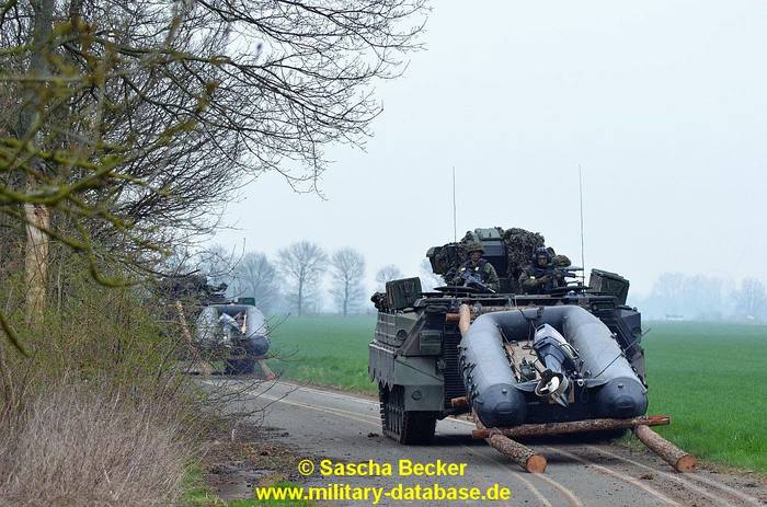 Camping German - Bundeswehr, , A boat