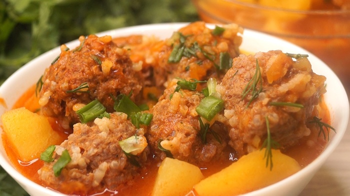 Stewed potatoes with meatballs - My, Meatballs, , Recipe, Video recipe, Video