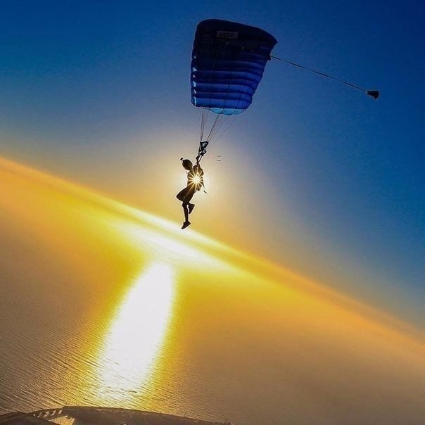 Lucky shot - The sun, Sky, Skydiving