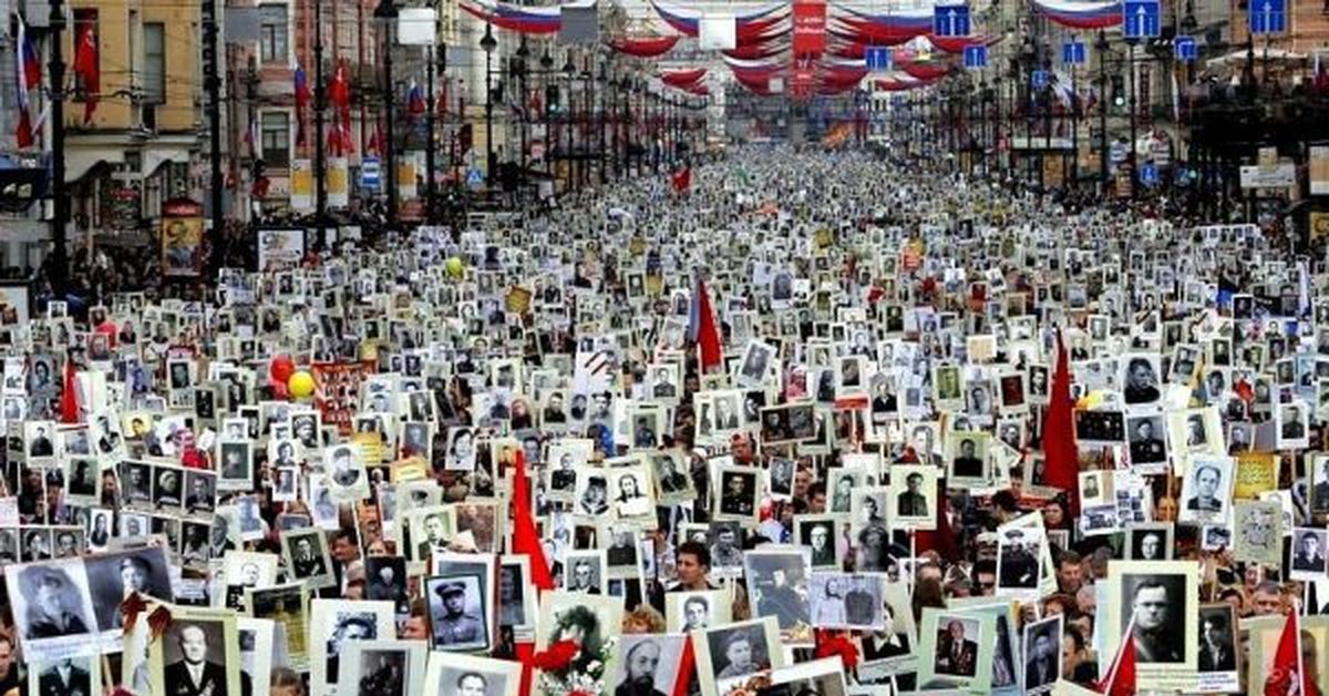 Бессмертный полк москва фото сверху