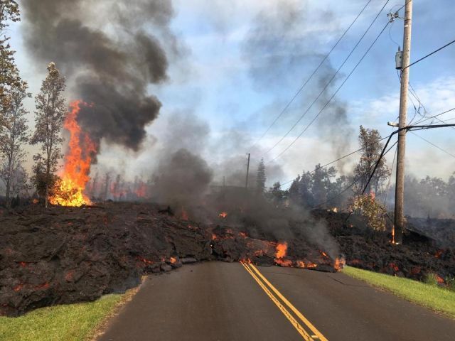 In Hawaii, the erupting Kilauea volcano destroys everything around - Hawaii, Volcano, Eruption, , Longpost, Kilauea Volcano