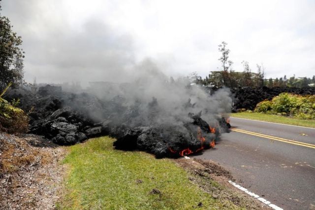 In Hawaii, the erupting Kilauea volcano destroys everything around - Hawaii, Volcano, Eruption, , Longpost, Kilauea Volcano