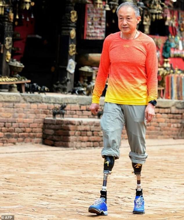 Legless 69-year-old Chinese climber conquered Everest. - Everest, Climber, Will, Longpost, Mountaineering