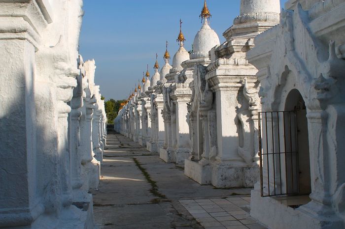 Грандиозные сооружения 9. Пагода Кутодо Грандиозные сооружения, история, буддизм, длиннопост, Мандалай, Бирма, пагода Кутодо
