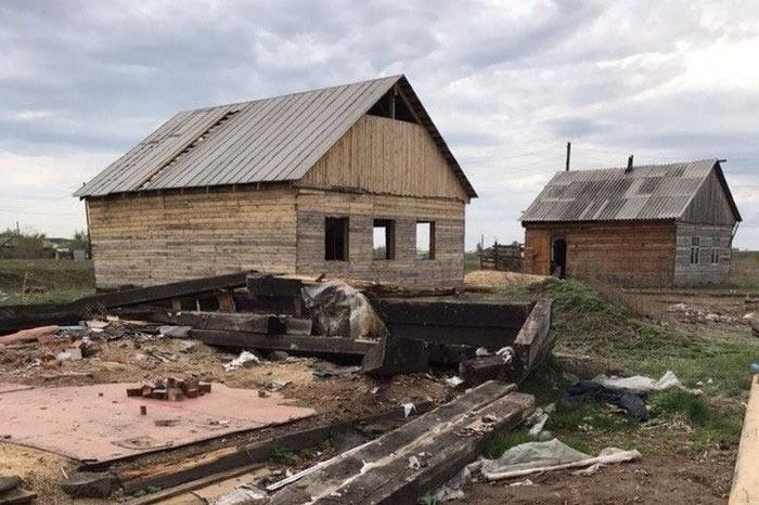 Gypsy village destroyed in Khakassia after murder - Gypsies, Crime, Longpost