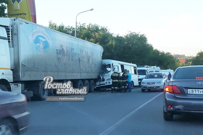 Road accident in Rostov-on-Don June 8, 2018 - Crash, Road accident, Rostov-on-Don, Minibus