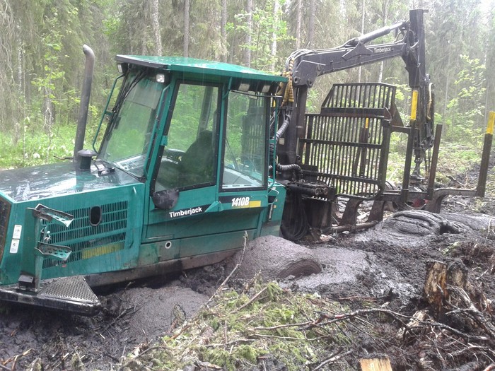 a little stuck - My, Timber carrier, Dirt, Stuck