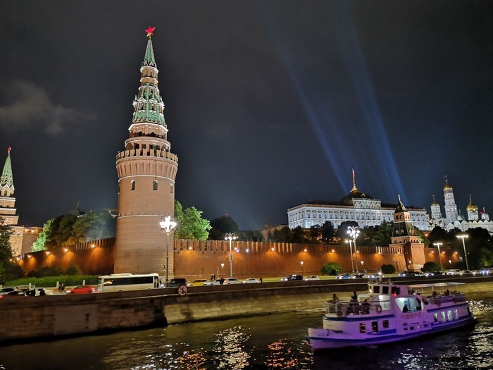 Along the Moscow river, part 2 - My, Motor ship, Moscow River, Walk, Night, Mobile photography, Longpost