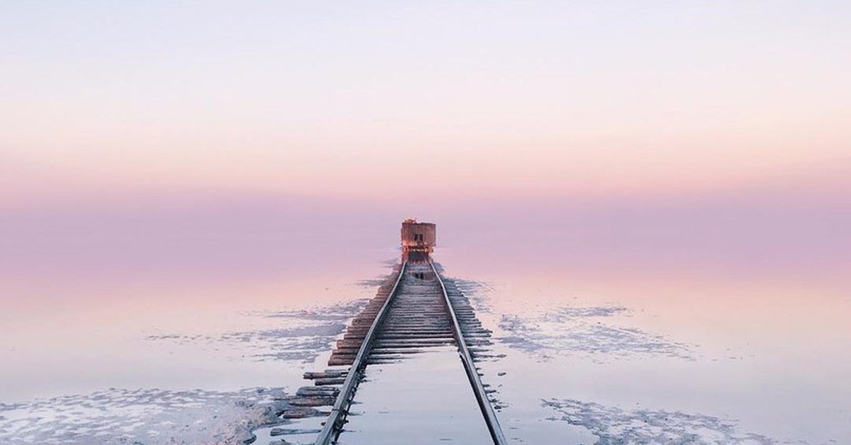 Твой предмет. Рельсы в воде. Рельсы под водой. Тебя определяют две вещи твое. Рельсы под водой в России.