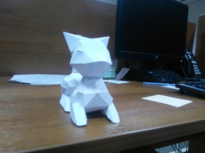 Немного бумаги. - Моё, Бумага, Клей, Low poly, Делать было нечего, Papercraft, Кот, Безделье