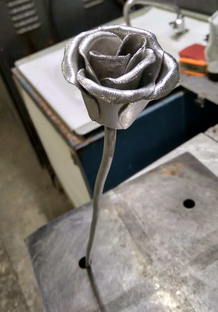 Роза из листового металла мастерская