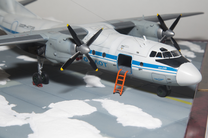 Plastic model of the An-24 aircraft from Amodel 1/72 Outcome - My, Models, Airplane, Scale model, AN-24, , Assembly, Amodel, Prefabricated model, Longpost