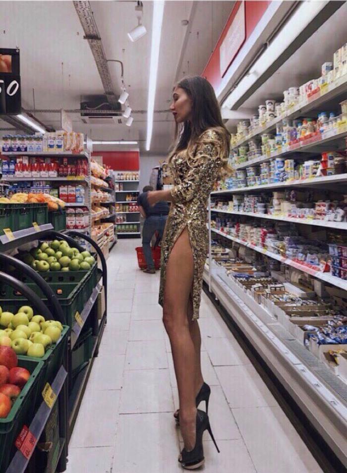 When I was going to the Cannes Film Festival, but in Magnit there were potatoes on sale - Models, Stock, Discounts, Gorgeous, Girls, Potato, Score