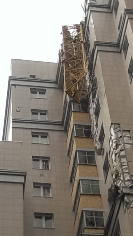 The fall of a tower crane in Kazan, through the eyes of residents - Tap, Crash, The photo, Kazan, Tragedy, Longpost