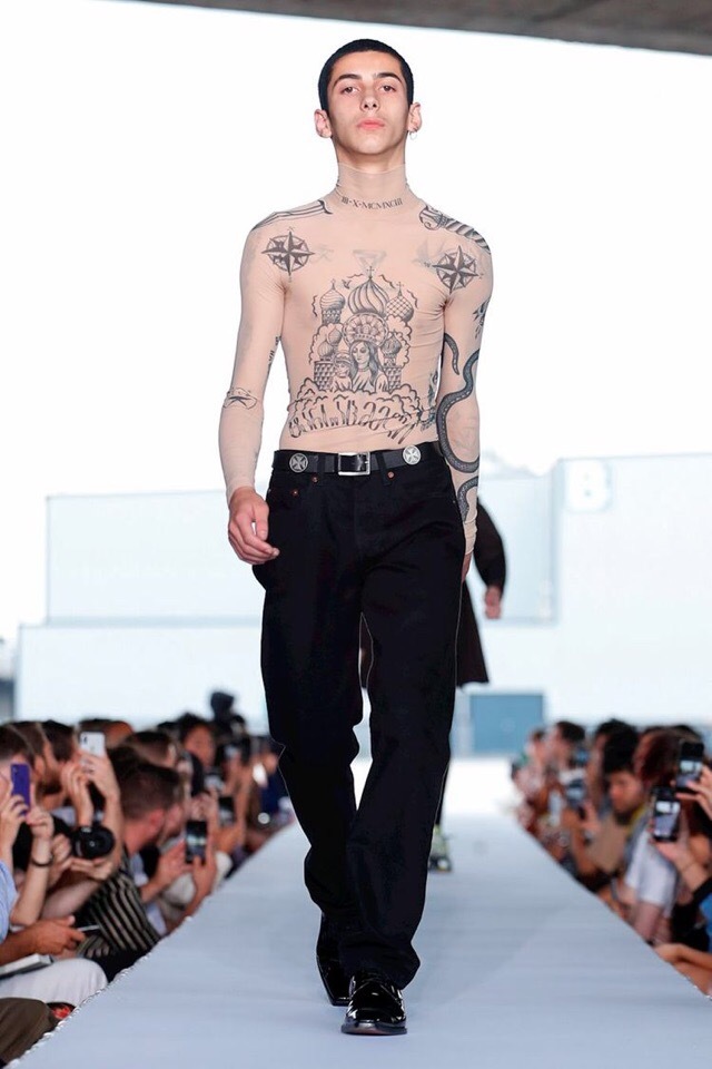 Vetements Spring-Summer 2019 collection was shown in Paris. - Fashion, Cloth, Longpost