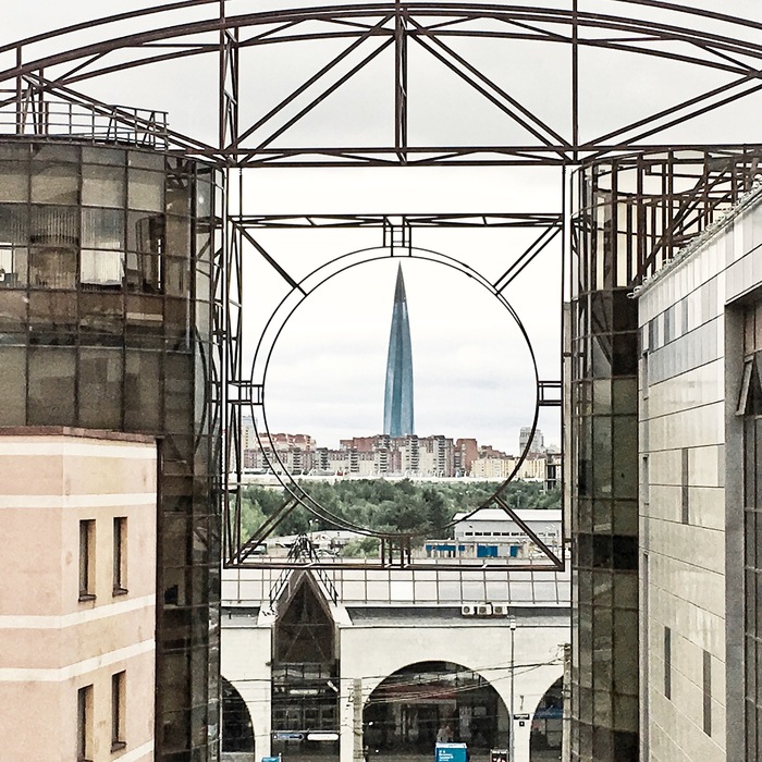 I found the place where the Lakhtinskaya Tower comes from, it looks perfect!) Hello to perfectionism!) - My, , Lakhta Center, Lakhta, Tower, Perfectionism, Successful angle, Foreshortening