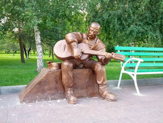 Казахский Памятник Александру Розенбауму
 - Моё, Скульптура, Памятник, Александр Розенбаум, Костанай