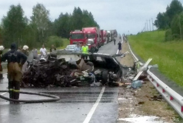 Пошёл на обгон. Священник на Audi разбился в аварии под Кировом. - РПЦ, Audi, ДТП, Авария, Священники, Киров, Текст, Фотография, Длиннопост