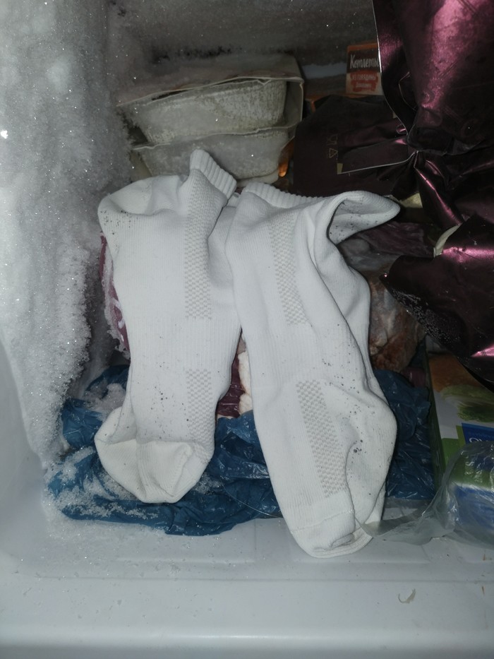 Why are socks in the freezer? - My, Socks, Freezer