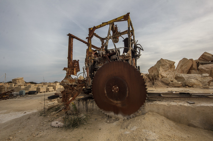 "Лего для взрослых" Заброшенная карьерная техника! Забугорныйурбан, Урбанфото, Длиннопост
