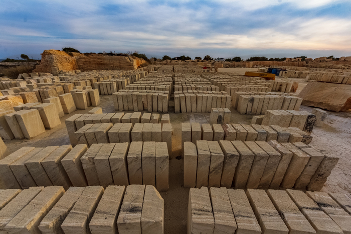 "Лего для взрослых" Заброшенная карьерная техника! Забугорныйурбан, Урбанфото, Длиннопост