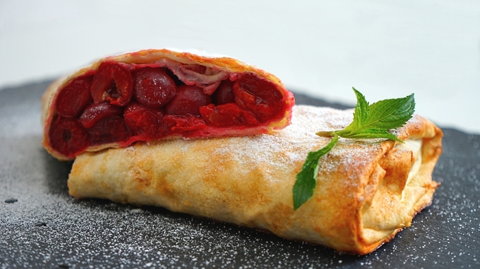 Lavash strudel with cherries - My, Strudel, Bakery products, Video, Cherry, Dessert, , Longpost, Recipe