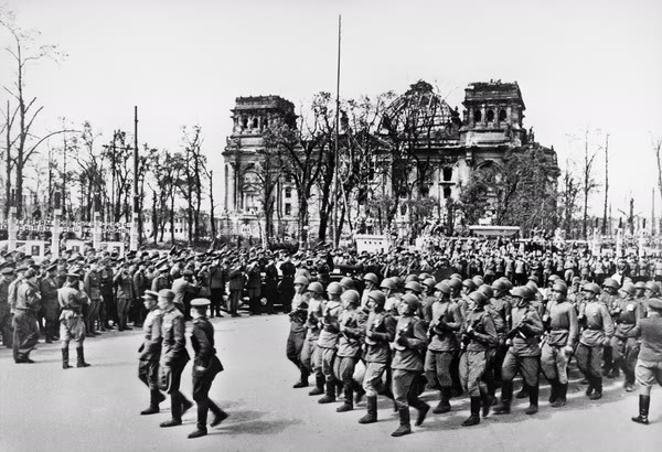 Фотохроника победы. Освобождение Европы. 3 - Великая Отечественная война, Чтобы помнили, Освобождение Европы, Длиннопост, Освобождение