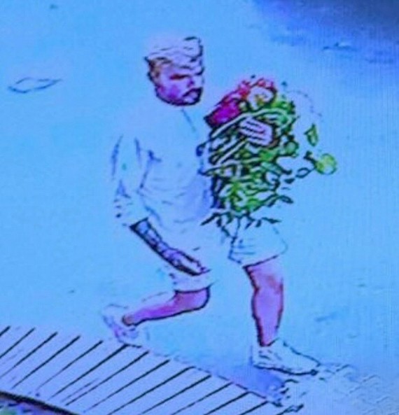 In Novosibirsk, they are looking for a flower picker similar to Lenin) - Lenin, Thief, Rascals, Novosibirsk, Screenshot, Longpost