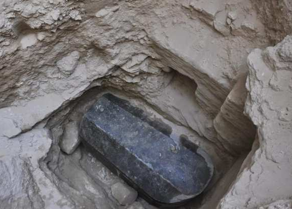 Scientists uncover mysterious black sarcophagus in Egypt - Egypt, Mystery, , Scientists