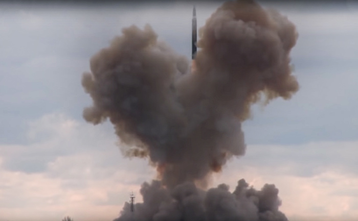 The Ministry of Defense showed a video of the launch of Avangard and Kinzhal hypersonic missiles - Russia, Safety, Military, Sarmat, Dagger, Ministry of Defense, RBK, Trial, Video, Longpost, Ministry of Defence