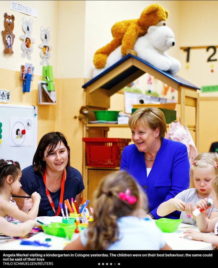 Merkel, children and bears - Angela Merkel, Children, Kindergarten, The Bears, 