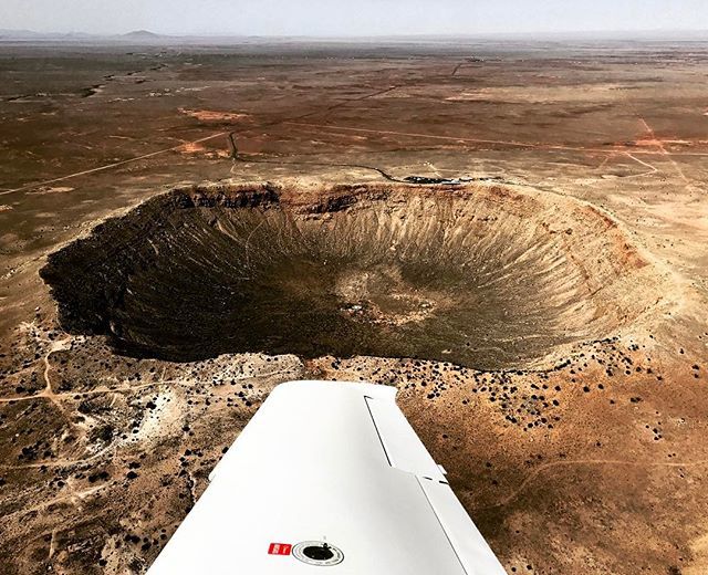 What does the most famous meteorite crater in the world look like? - Land, Crater, Longpost