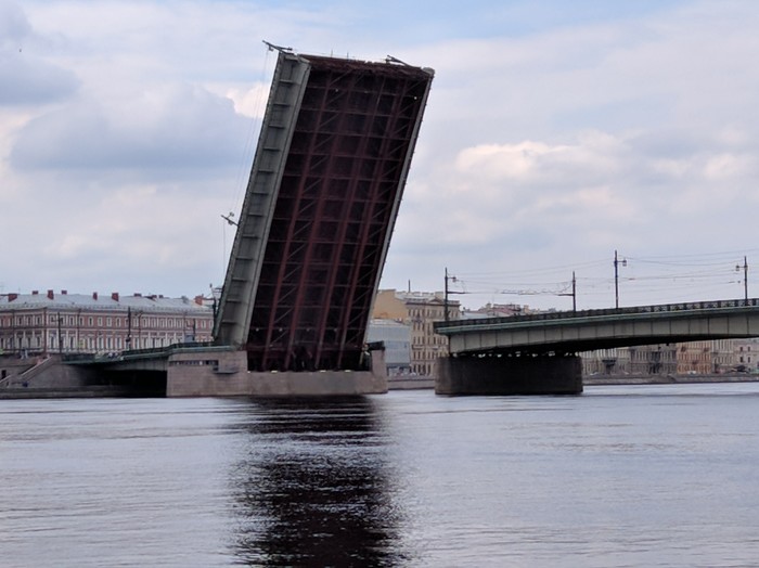 Литейный мост разводка фото