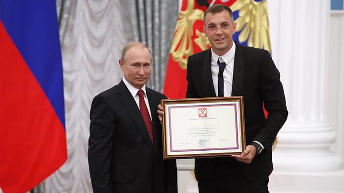 Dzyuba found out that Putin is not an athlete, but an athlete - My, Vladimir Putin, , Artem Dzyuba, Football, Peekaboo Awards, Physical Education, Sport