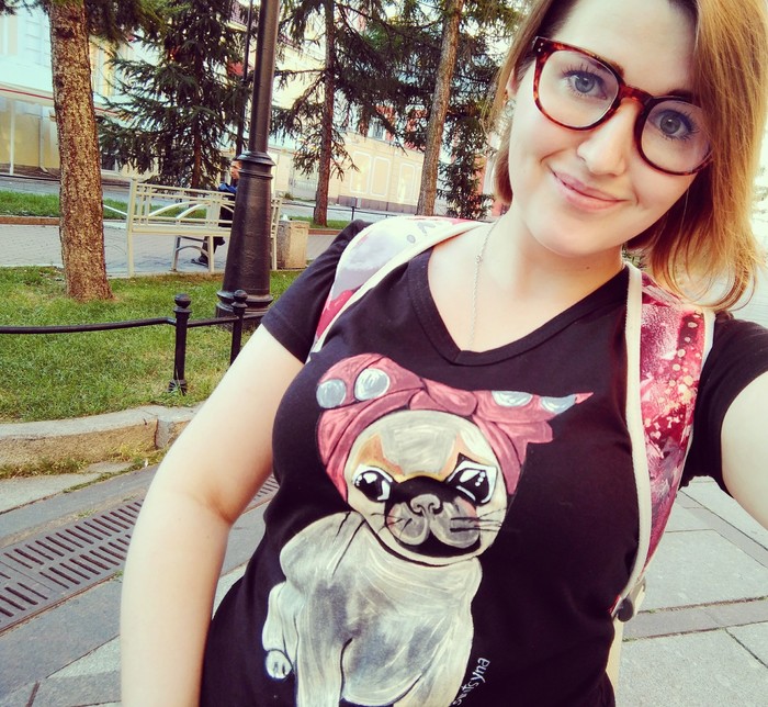 Pug paints) - My, Painting Clothes T-shirt Style, Courtyard, Painting on fabric