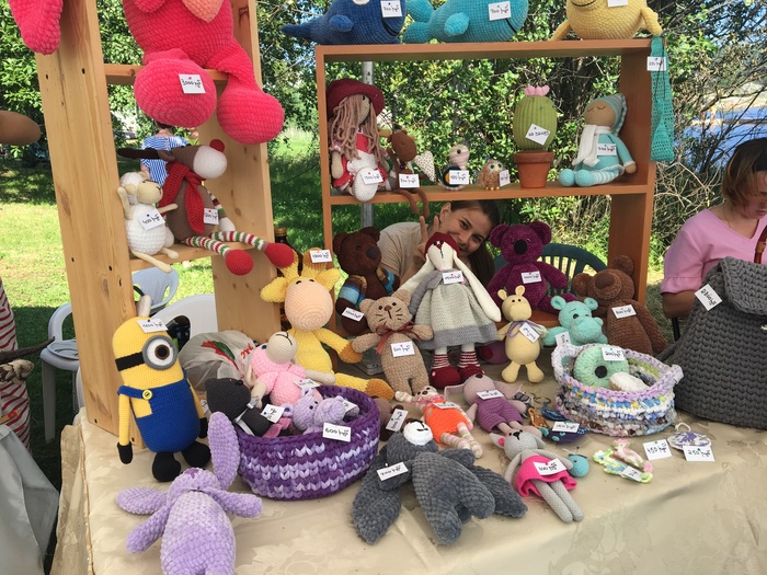 Fair on the occasion of the festival Ladoga Skerries 2018 - My, Handmade, Amigurumi, Knitted toys, Teddy bear, Hedgehog, Minions, Needlework, Needlework without process, Longpost