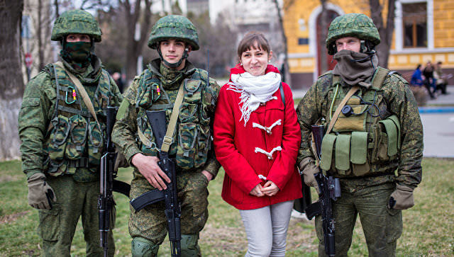 Ten years ago, the Rashkovan bear showed its yellow, worn teeth for the first time in many years... - Humor, Russian army, Georgia, Crimea, After some time, GIF, Longpost, It Was-It Was