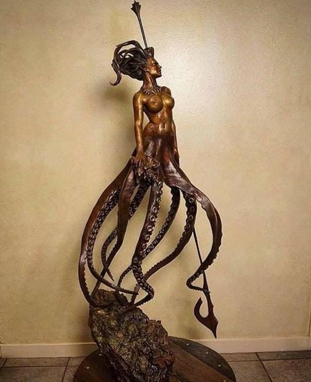 Queen of the Seas. - The photo, Sculpture, The statue, Sea, Reddit