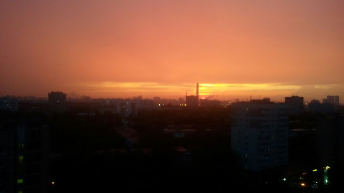 And from our window ... - My, Moscow, Thunderstorm, Sky