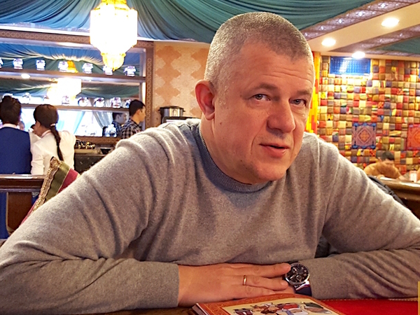 �������