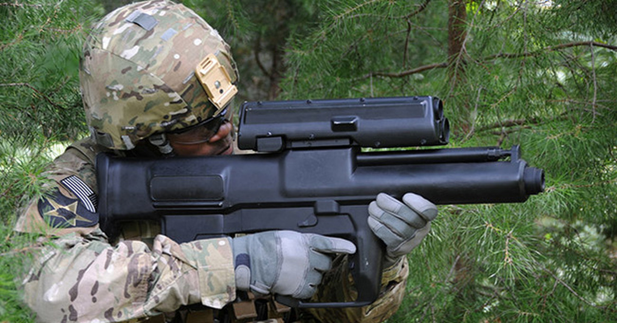 Агс mk19. M136 at4. М136 гранатомёт. Mk47 «striker» 40. Натовский гранатомет.