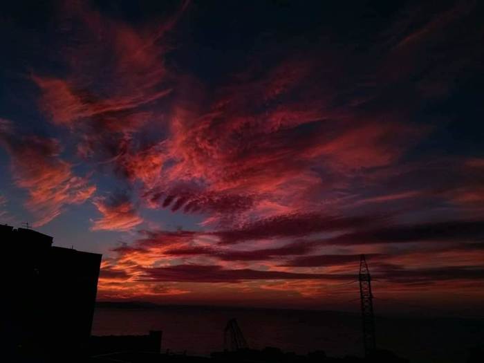 sunsets - My, The photo, Photo on sneaker, Landscape, Sea, Sunset, Vladivostok, The horizon is littered, dust