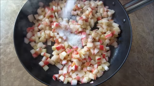 Fluffy cakes on kefir with caramelized apples - My, Food, Yummy, Recipe, Tortillas, Apples, Other cuisine, Longpost, Video recipe, Dough, Video