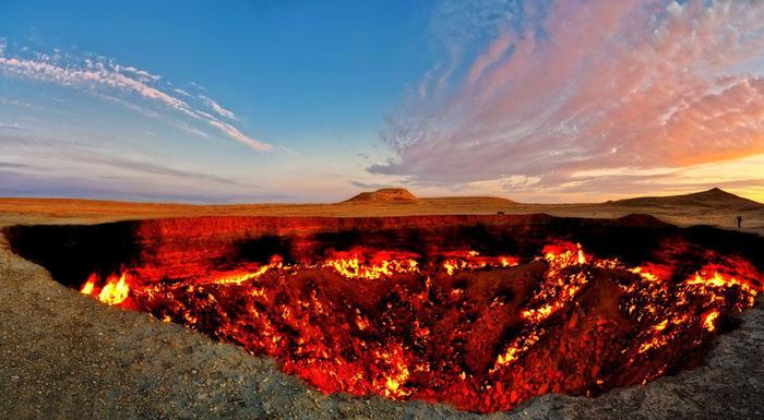 Gate to Hell - Darvaza crater in Turkmenistan. - Crater, Volcano, Karakum Desert, Turkmenistan, Darvaza, The crater Darvaza