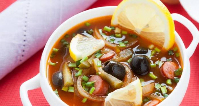 почему тушеную капусту с мясом называют солянкой. Смотреть фото почему тушеную капусту с мясом называют солянкой. Смотреть картинку почему тушеную капусту с мясом называют солянкой. Картинка про почему тушеную капусту с мясом называют солянкой. Фото почему тушеную капусту с мясом называют солянкой