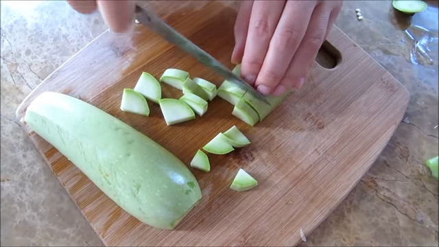 It just melts in your mouth - the most tender chicken with zucchini in sauce! - My, Hen, Zucchini, Yummy, Preparation, Recipe, Video recipe, Other cuisine, Longpost, Beans, Video