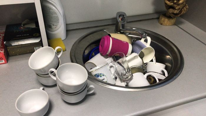 Mountain of dishes - My, Dirty dishes, Firing squad